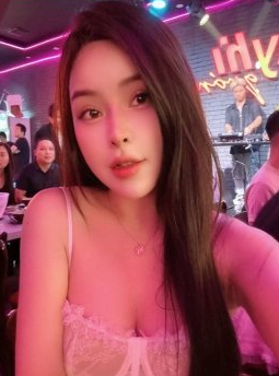 Clip cô chủ shop mỹ phẩm cho anh em rửa mắt