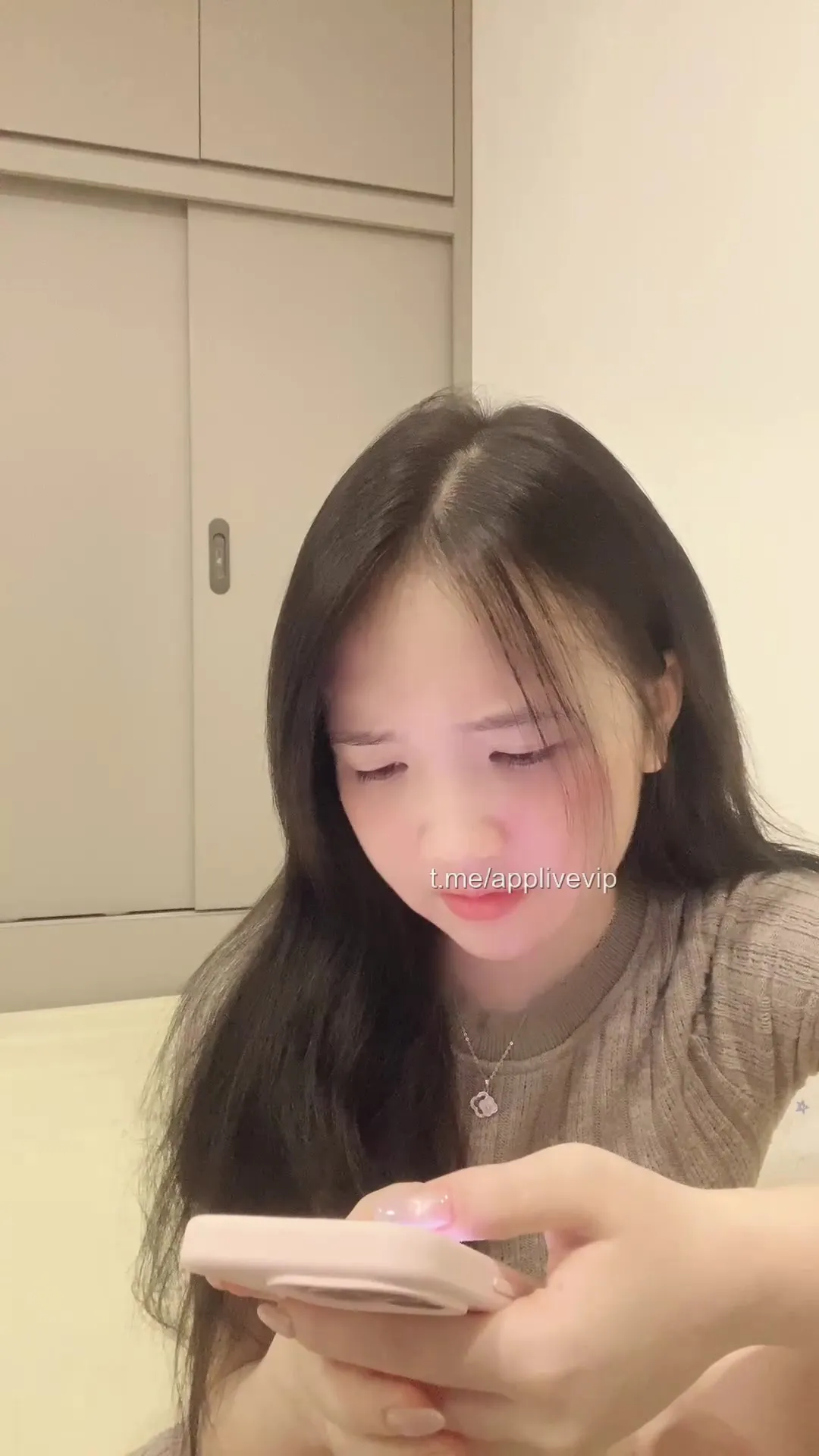 Mặt thì xinh nhưng bên dưới thâm lắm anh em ạ