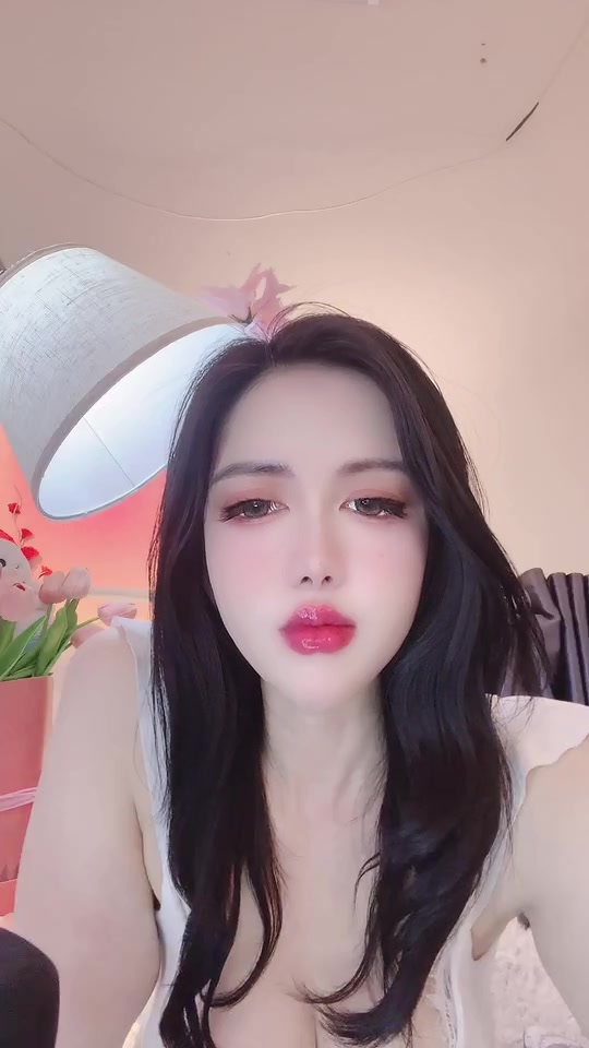 Thu bơ vơ cần tìm người tâm sự đêm khuya mỗi khi buồn