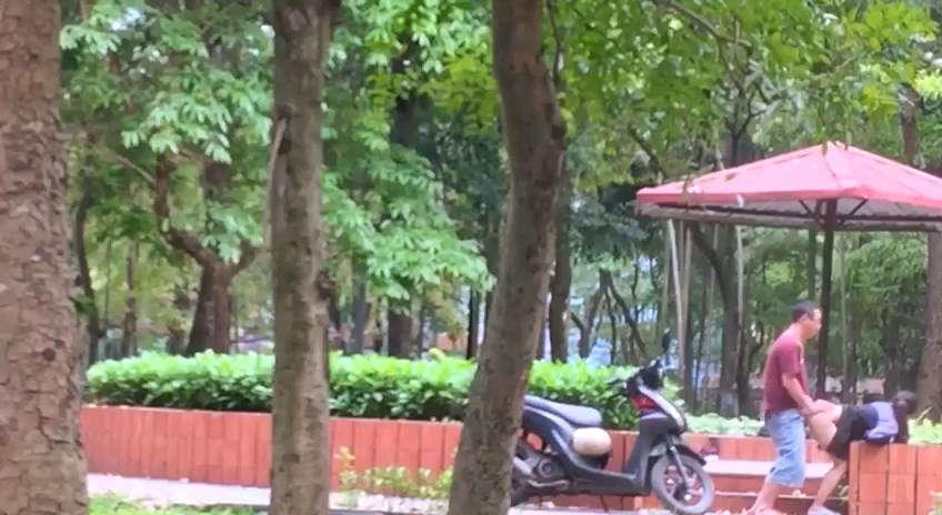 [Reup, Camera] Kịch độc lếu lều tại công viên