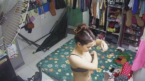 Giờ em đã là vợ người ta.