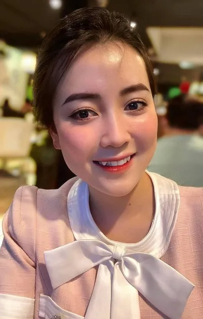 Pic + Gái xinh đo độ dâm.