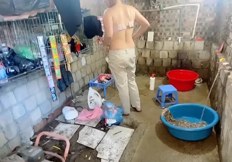 Chịch Cô em dâu dâm đãng