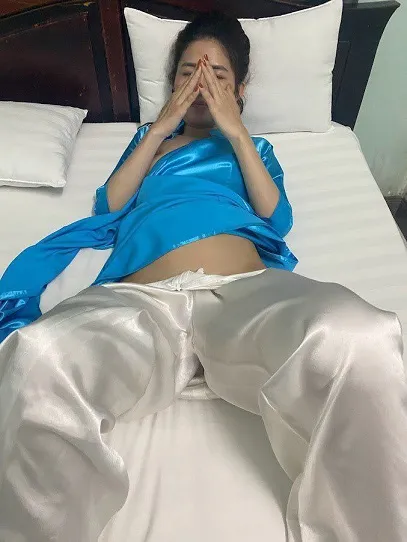 Pic + Địt cô giáo tương lai.