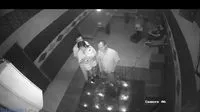 Karaoke Ôm Quận 1, Vừa hát vừa ăn hàng em Đào hát