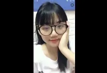 Sinh viên Việt lộ Clip Show hàng trên APP của Tàu
