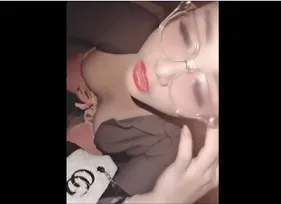 Đang đi chơi thì con đĩ người yêu nó nứng lồn