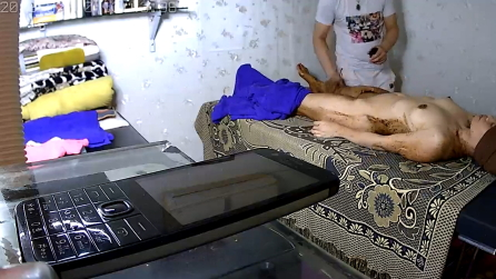 Đắp bùn cho chị gái Zú to.