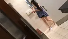 Gái xinh mà hàng lại là cựu chiến binh