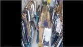 Hacker Camera shop quần áo, chị em đang thử đồ