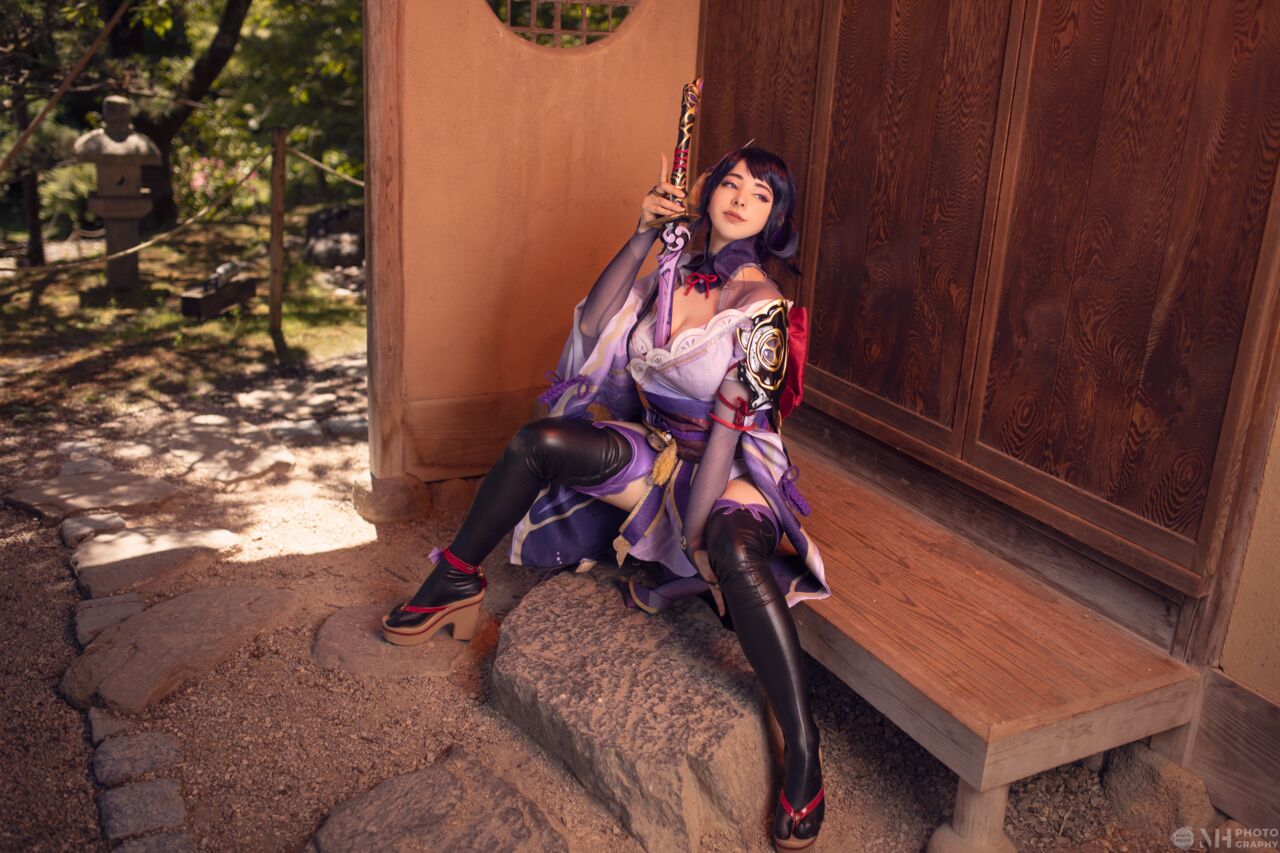 Mikomi Hokina - Raiden Cosplay