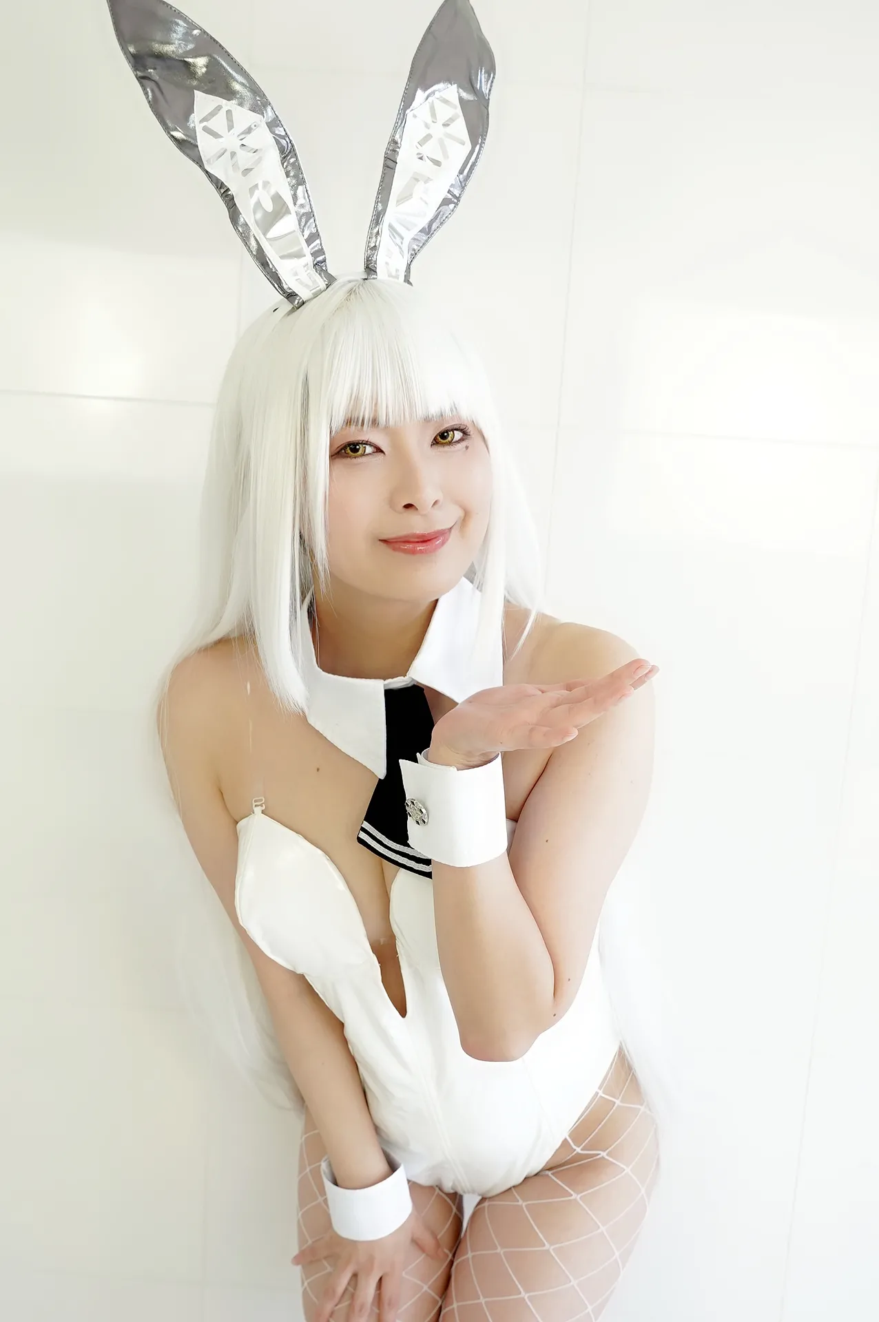 [白餡堂(しろあんどう)] カメコとパコ撮！ビンカン潮吹きレイヤーのパイパンま〇こに大量射精SEX【NI〇KE ブラン】