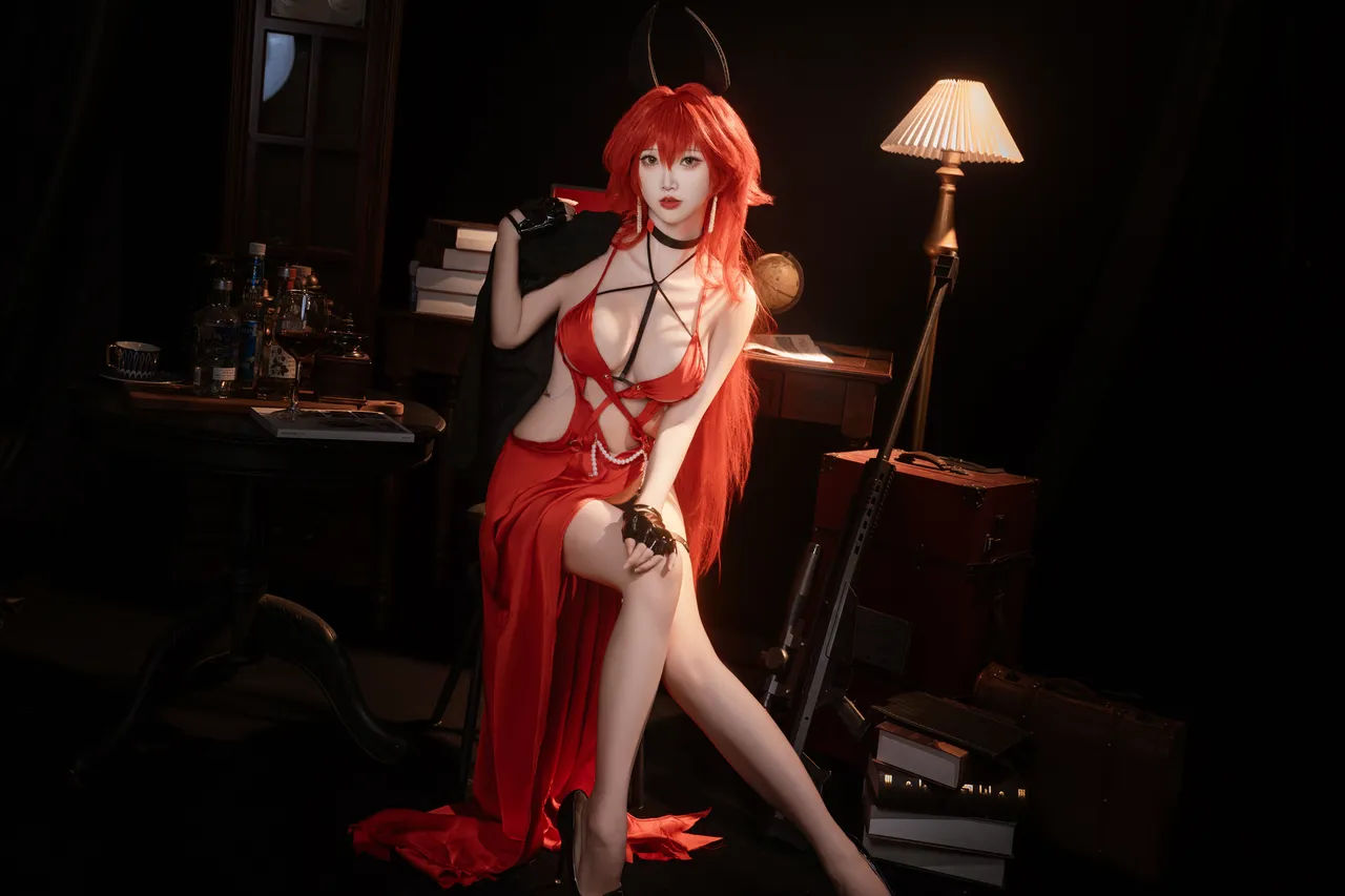 面饼仙儿 - Nikke 小红帽礼服