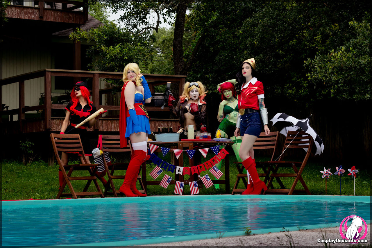 Hex Hypoxia, Mewes, Heathen, Cerise Zeller, Kimber Fox - Bombshell BBQ