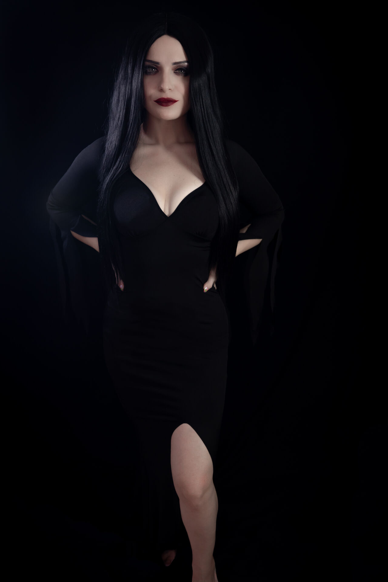 ASMR Shanny - Morticia