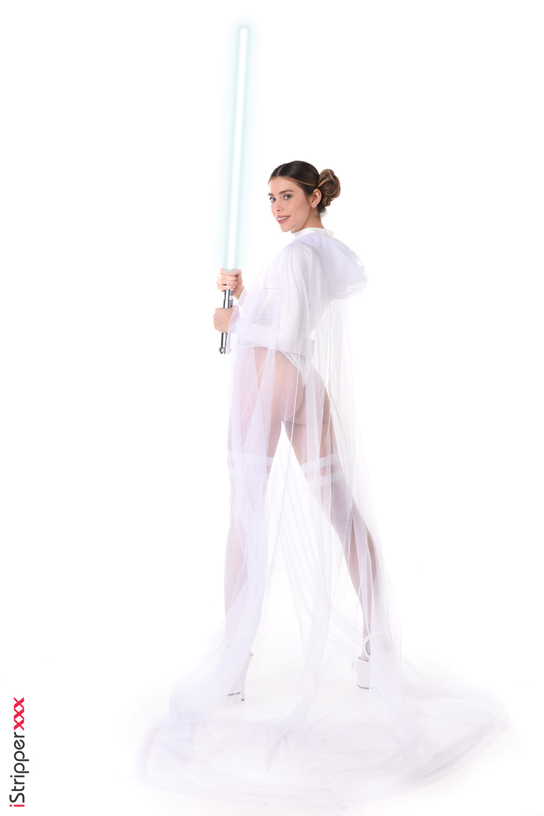 Alissa Foxy Princess Leia cosplay