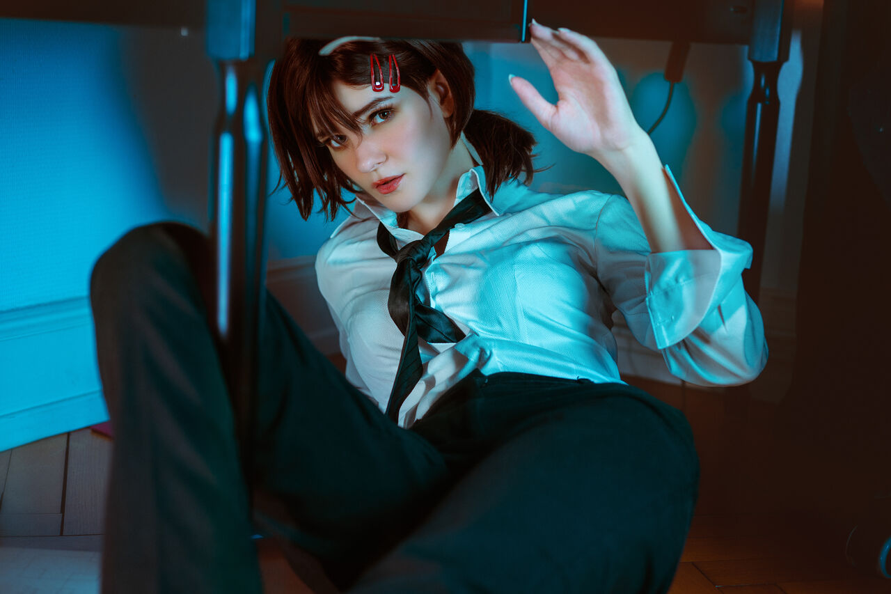 ShaeUdnerscore. - Under the Desk