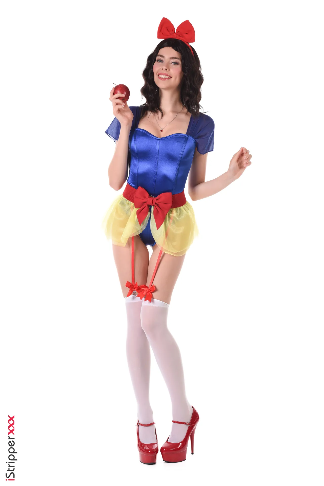 Alissa Foxy - Waiting For The Prince